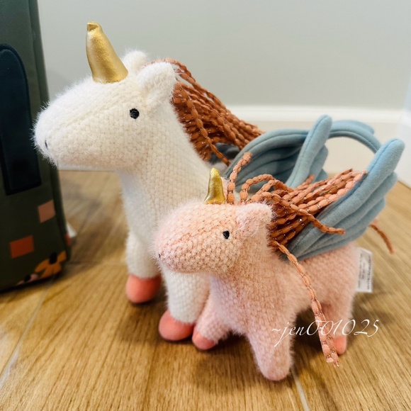 Pillowfort Pegasus and Castle Plush Play Set - Picture 9 of 13